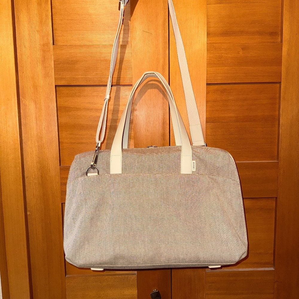 EUC - Away Luggage Overnight Bag